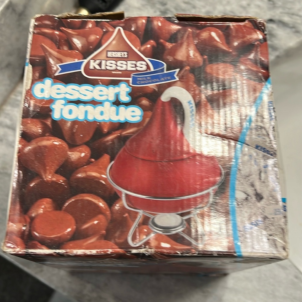 Brand new never been out of the box Hershey kisses dessert fondue